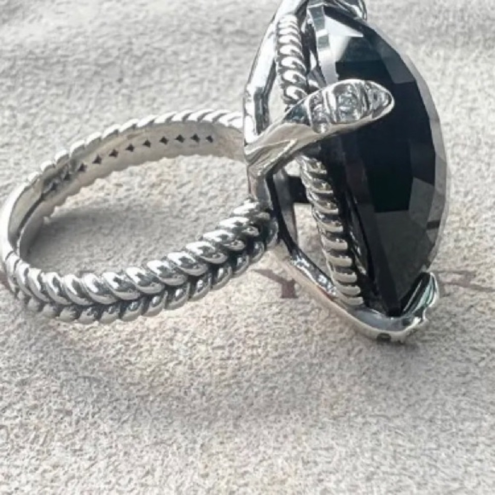 D.Y ring 🖤
